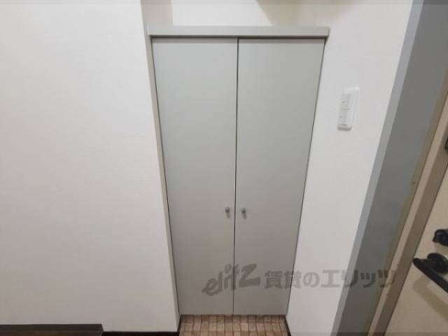 下駄箱　駐輪場