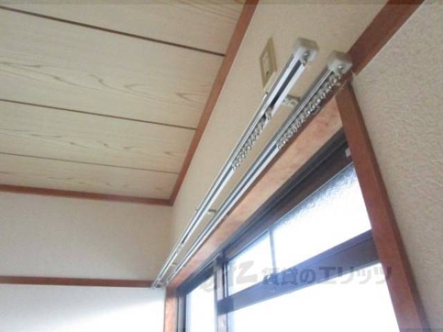 カーテンレール