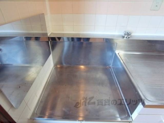 キッチン　コンロ置場