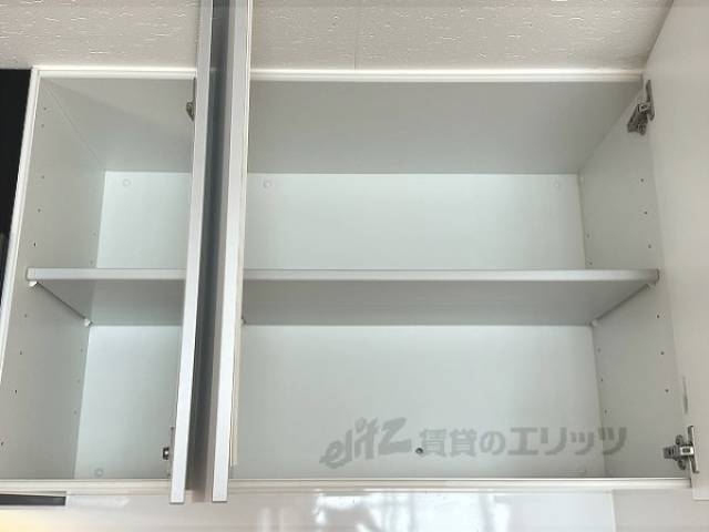 キッチン　上部収納