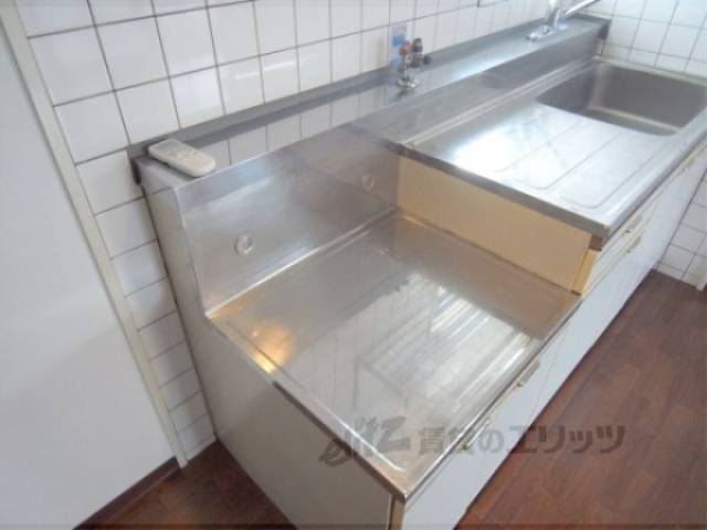 キッチン　コンロ置き場