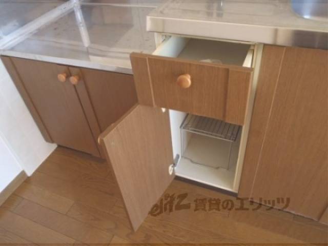 キッチン　キッチン下部収納