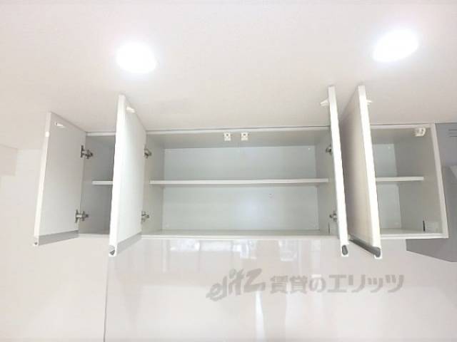 収納　キッチン上