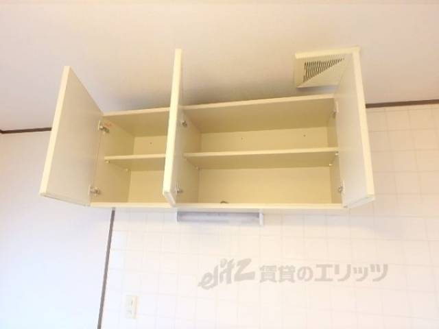 キッチン　シンク上収納