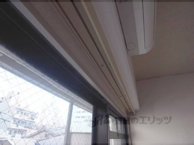 カーテンレール