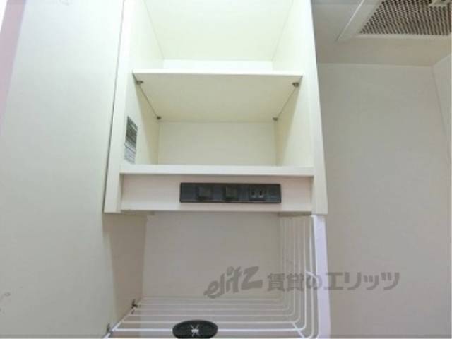 キッチン　上部収納