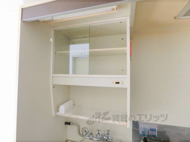 キッチン　上部収納