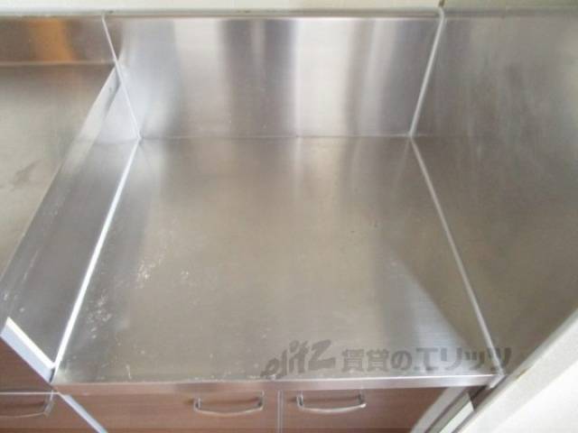 キッチン　コンロ置き場