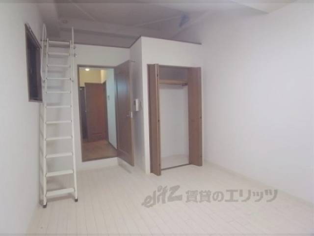 居室　ロフト付きのお部屋です
