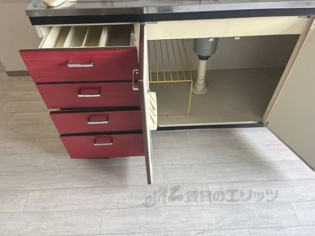 キッチン　下部収納
