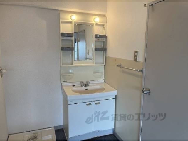 洗面所　独立洗面台