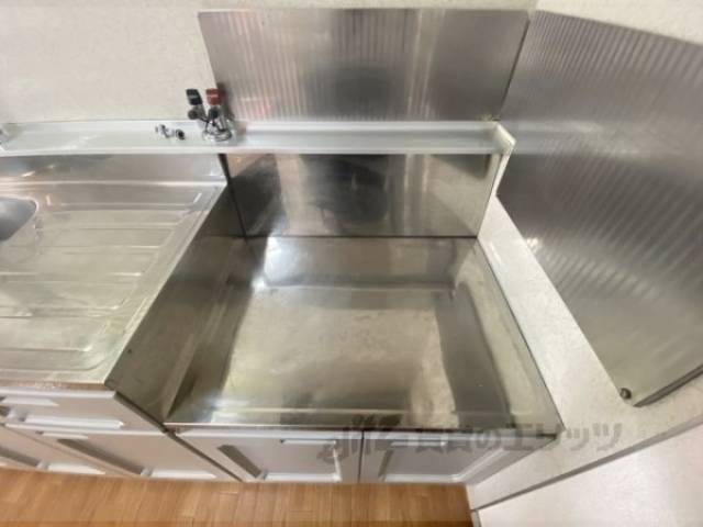 キッチン　コンロ置き場