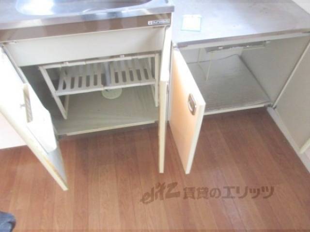 キッチン　キッチン下部収納
