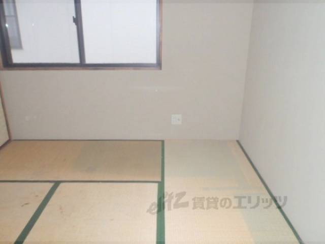 和室　コンセント