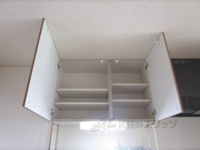 キッチン　収納上