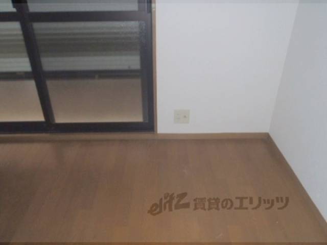 洋室　コンセント