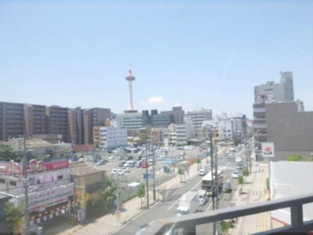 眺望　京都タワー見えます。