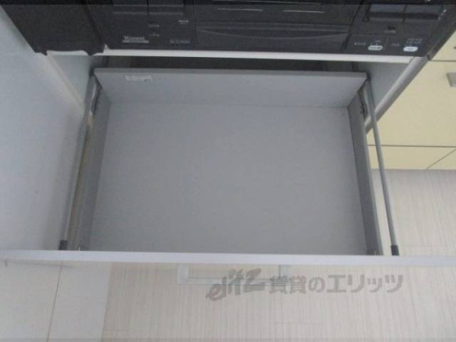 キッチン　下部収納