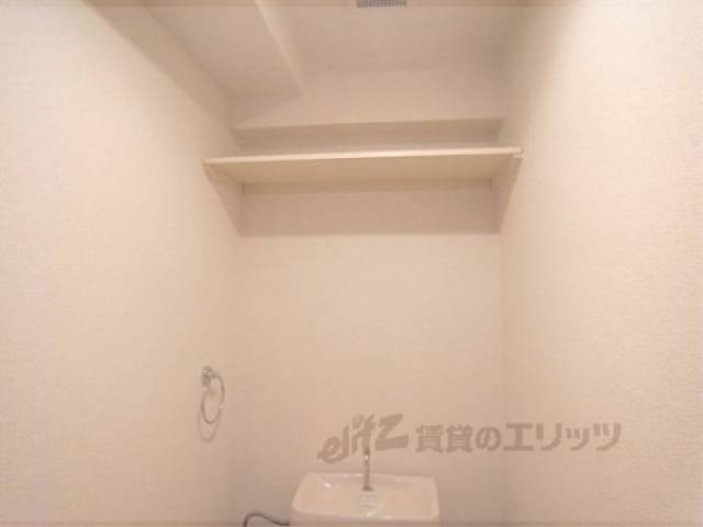 トイレ　収納棚