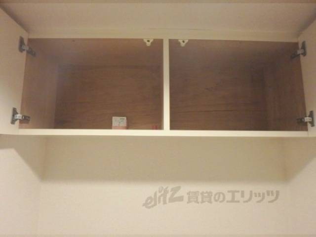 トイレ　上部収納