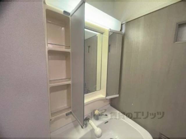 洗面所　洗面台収納