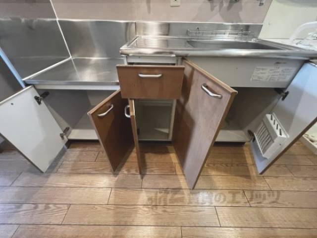 キッチン　収納下部