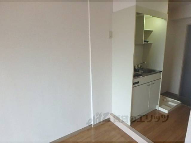 冷蔵庫置場　エアコン