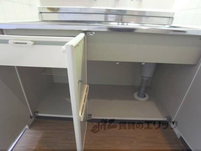 キッチン　下部収納