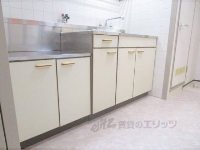 収納　下部収納