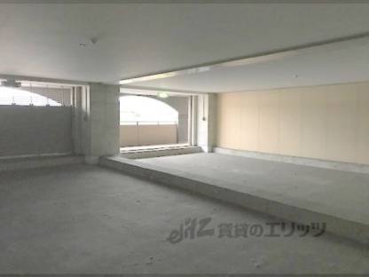 店舗内　106は手前の区画です