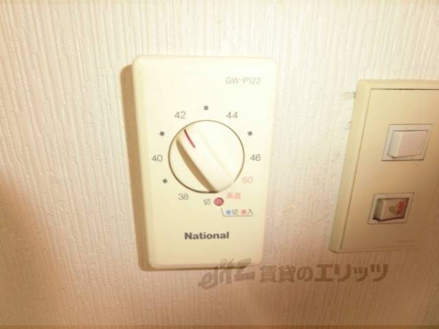 玄関　給湯スイッチ