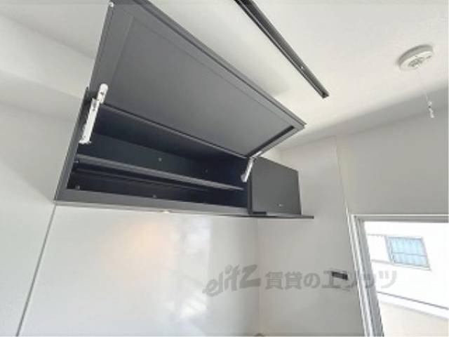 収納　キッチン上部収納