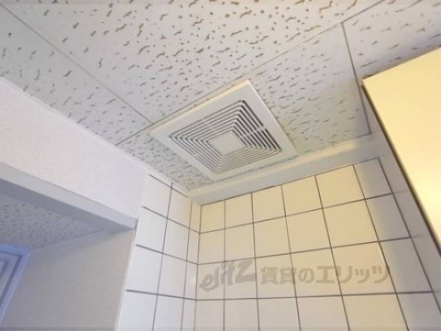 キッチン　換気扇