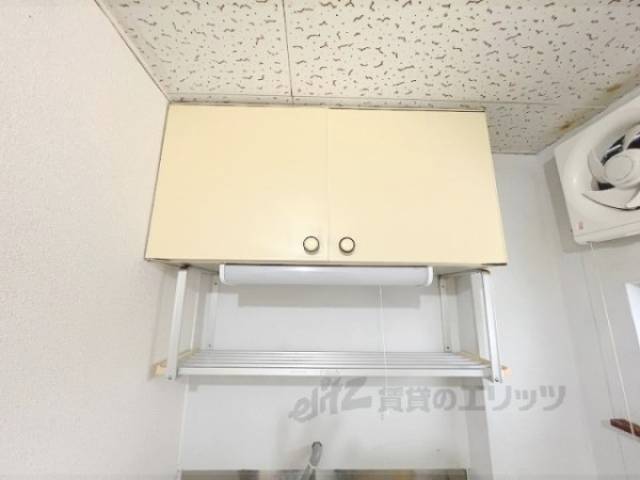 キッチン　上部収納