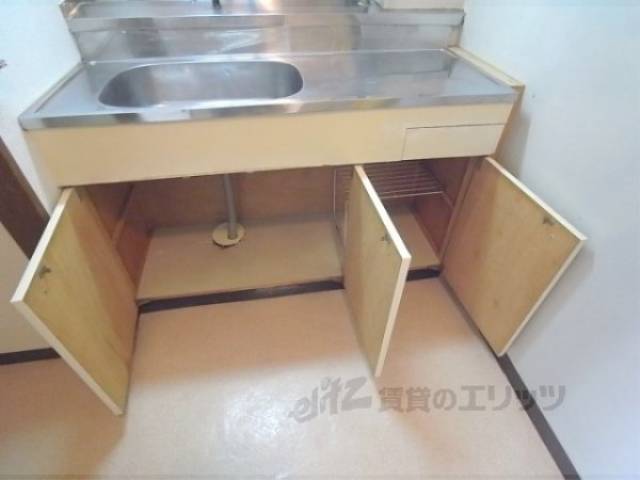 キッチン　下部収納