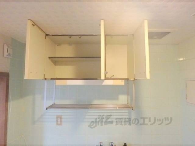 キッチン　キッチン上部収納
