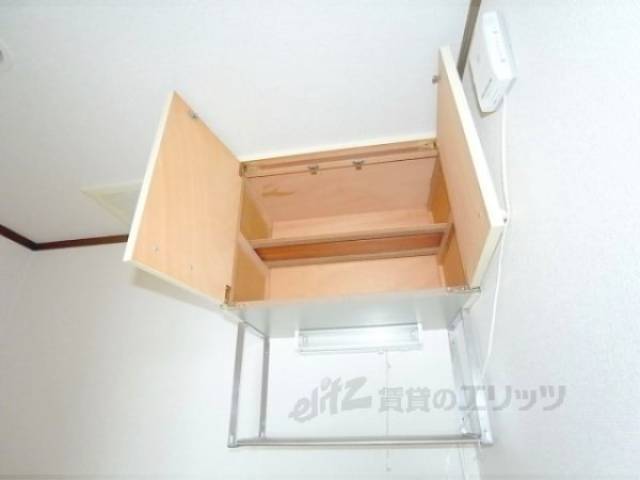 キッチン　上部収納