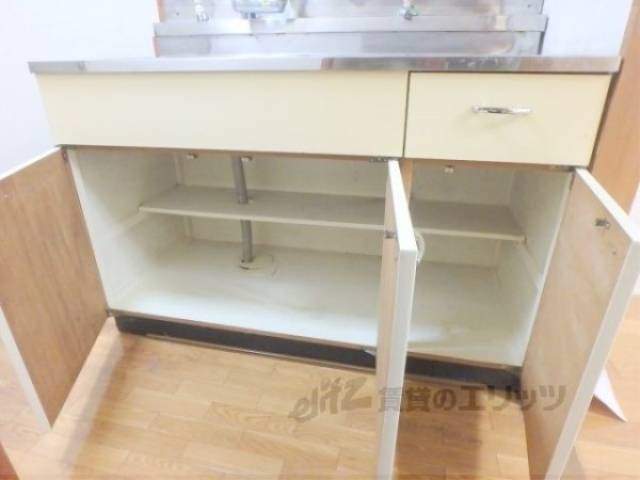 キッチン　下部収納