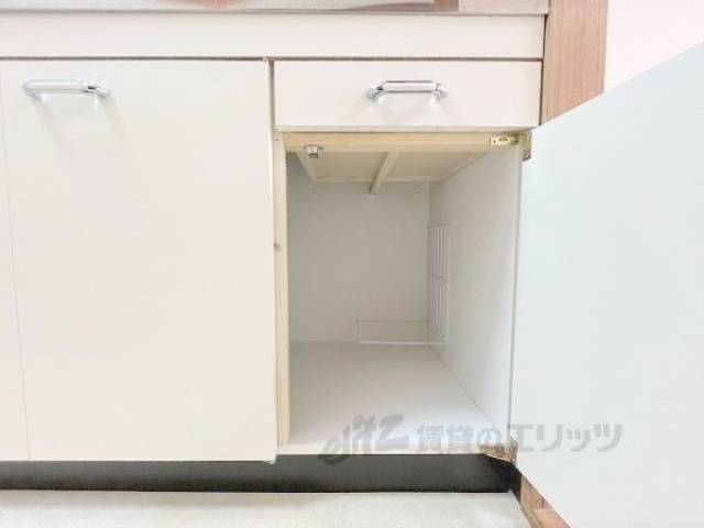 キッチン　下部収納