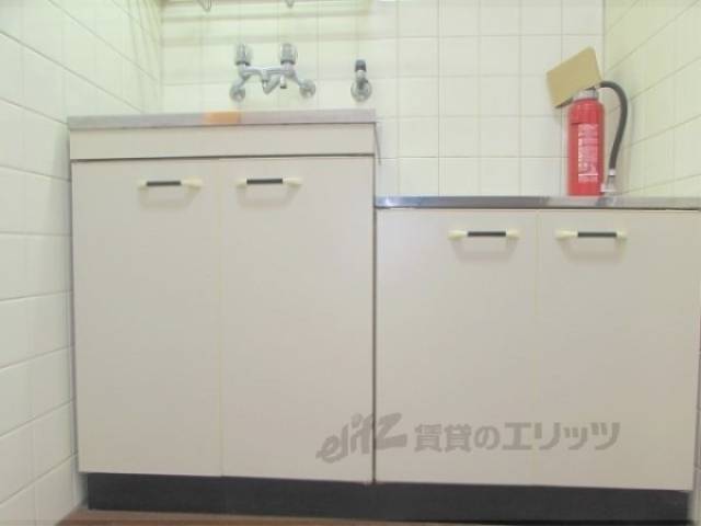キッチン　下部収納