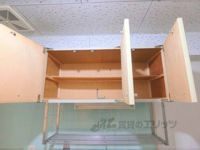 キッチン　上部収納