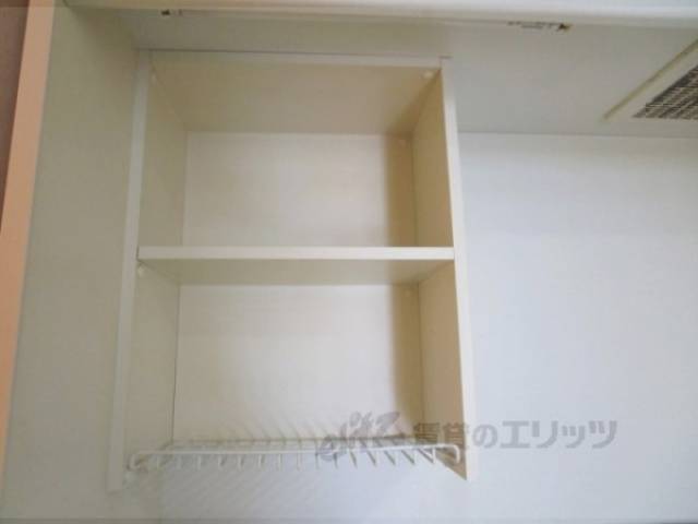 キッチン　上部収納