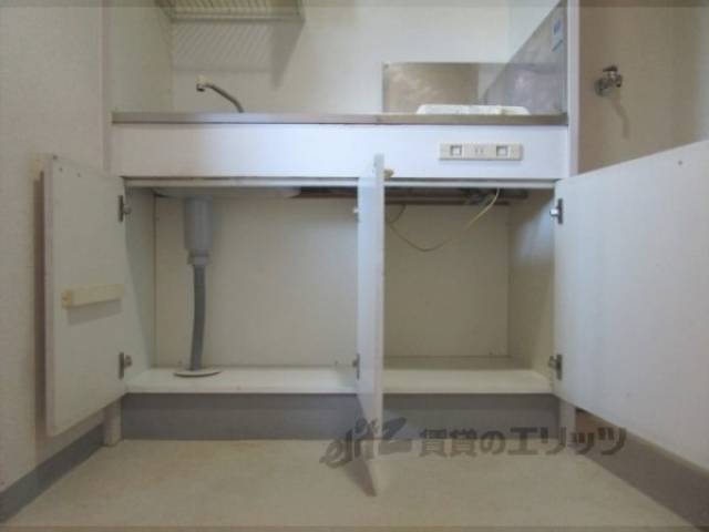 キッチン　下部収納