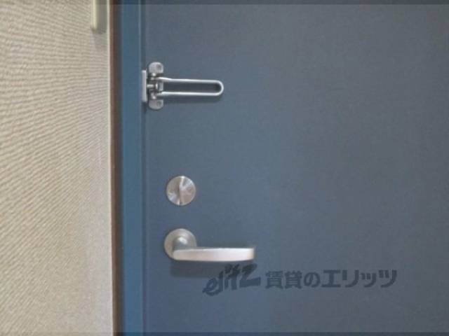玄関　チェーンロック