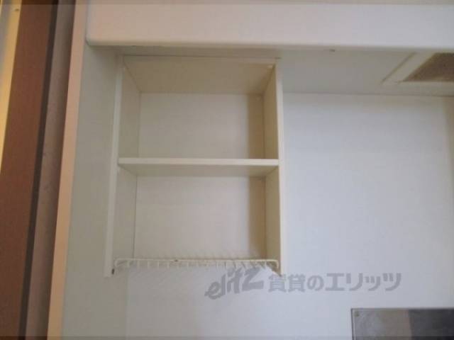 キッチン　上部収納