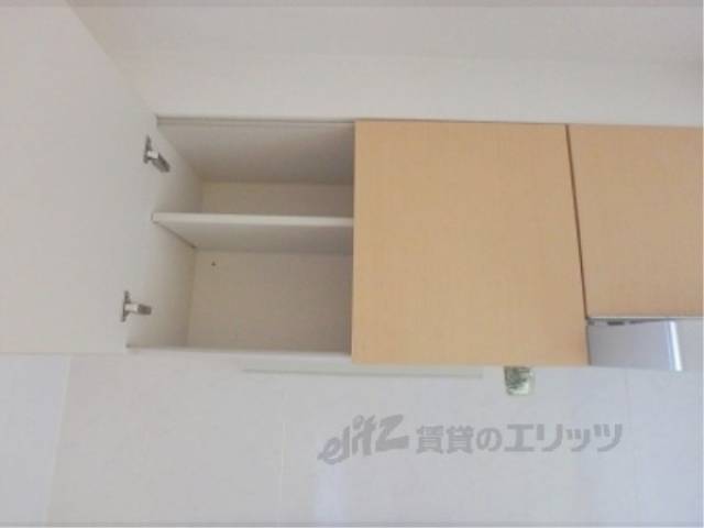 キッチン　上部収納