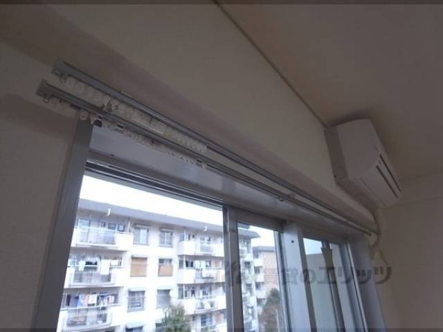 カーテンレール