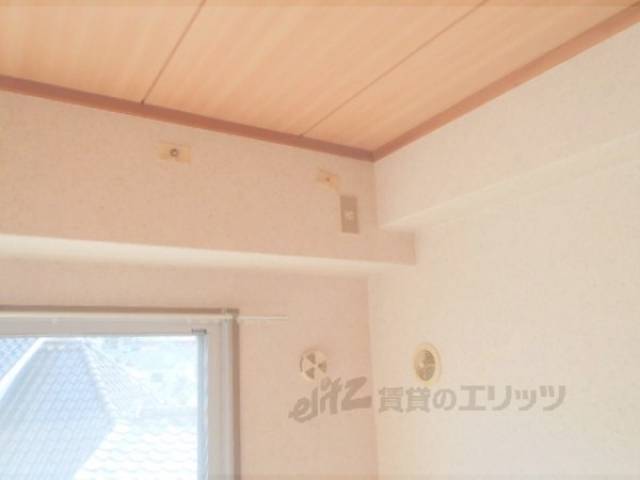 和室　エアコン設置箇所