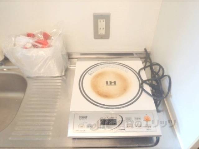 キッチン　電気コンロ