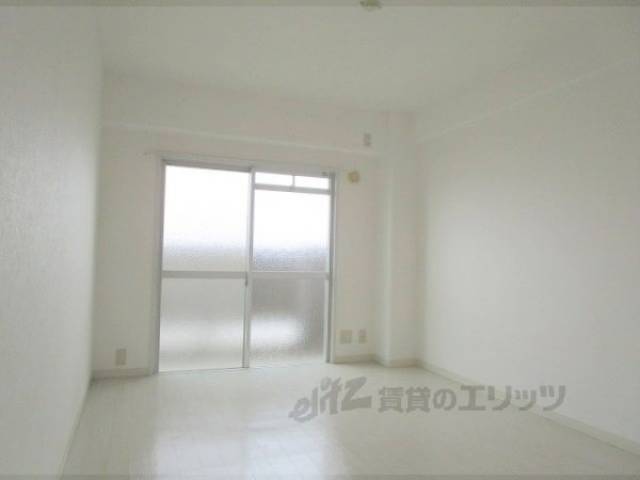 洋室　南側洋室